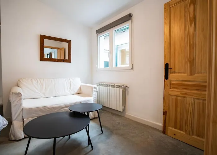 Casa Con Encanto En By Casa vacanze *